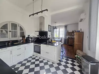 Maison, 200 m²