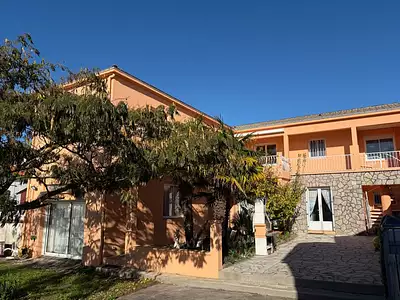 Maison, 164 m²