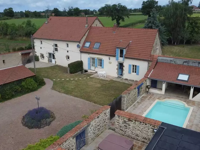 Maison, 320 m²