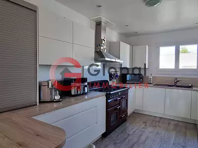 Maison, 180 m²