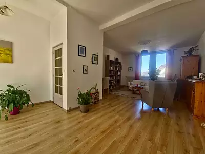 Maison, 240 m²