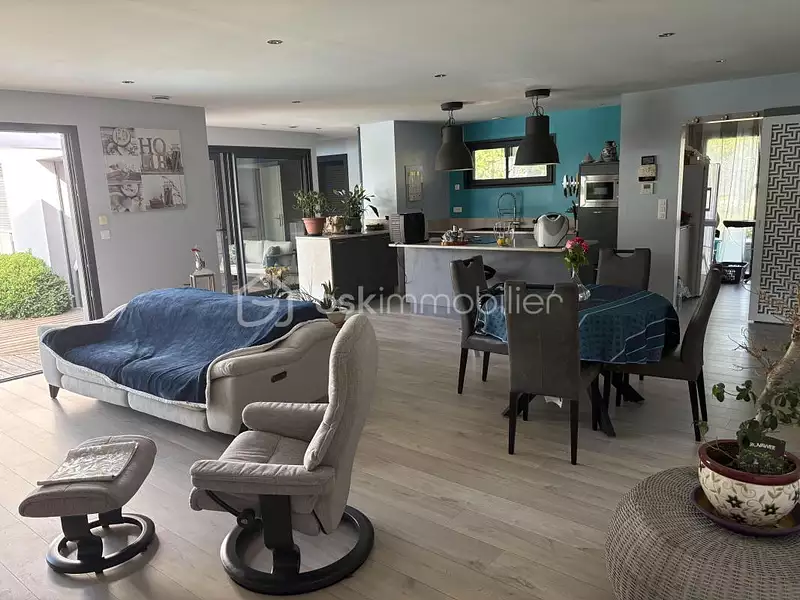 Maison, 151 m²