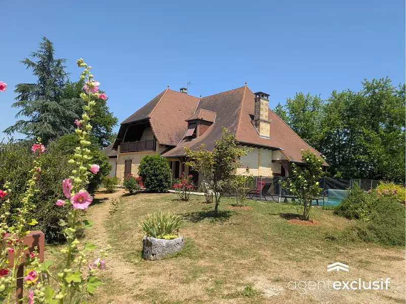Maison, 308 m²