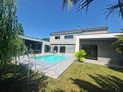 Maison, 247 m²
