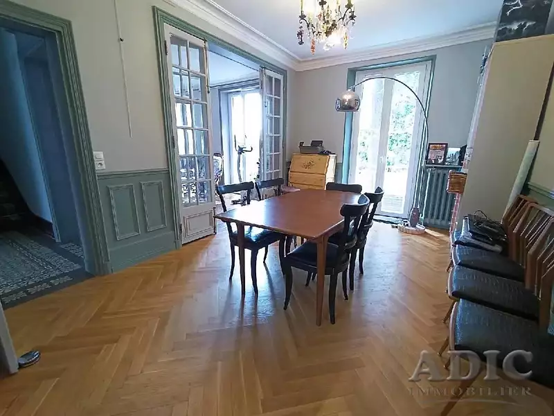 Maison, 223 m²