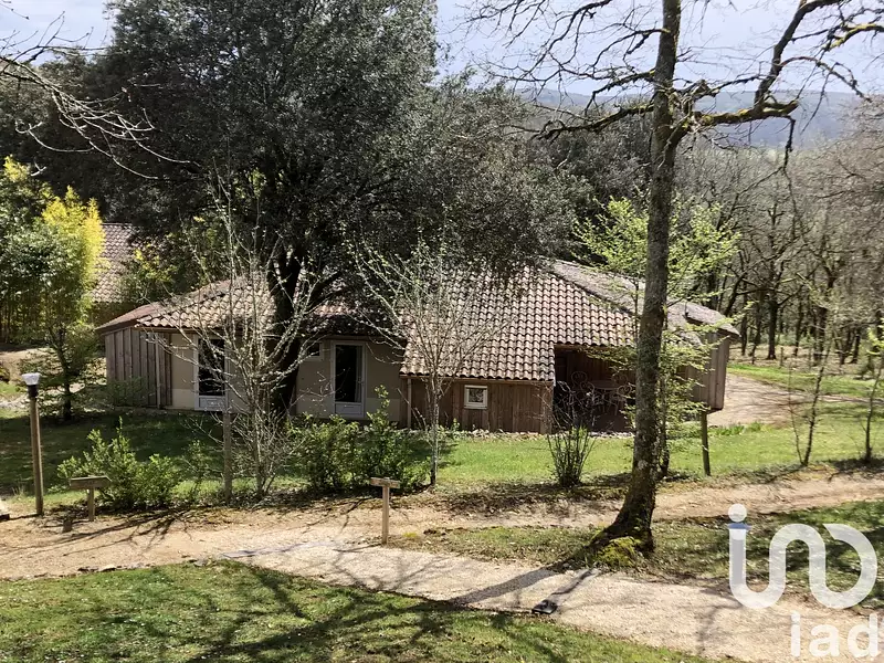 Maison, 1 500 m²