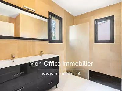 Maison, 190 m²