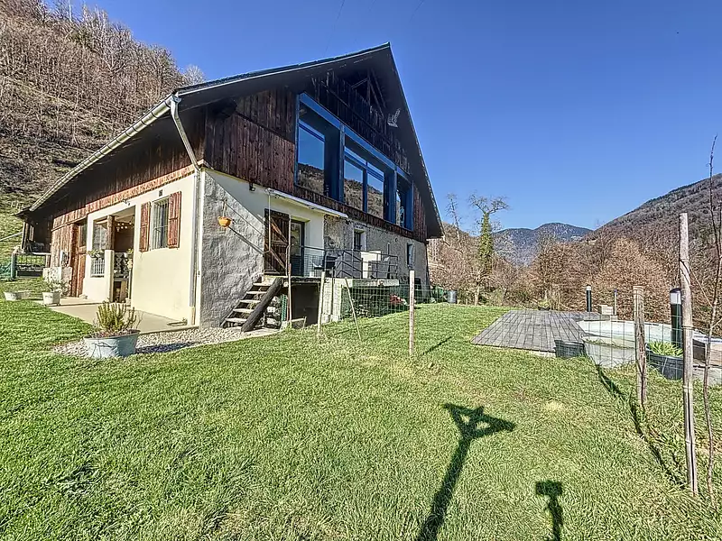 Maison, 230 m²