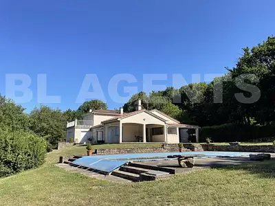 Maison, 340 m²