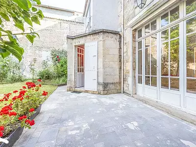 Maison, 244 m²