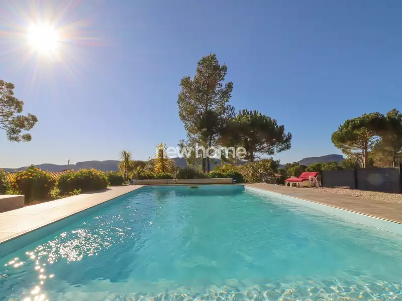 Maison, 180 m²