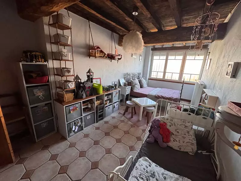 Maison, 240 m²