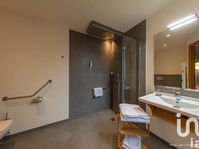 Immeuble, 305 m²