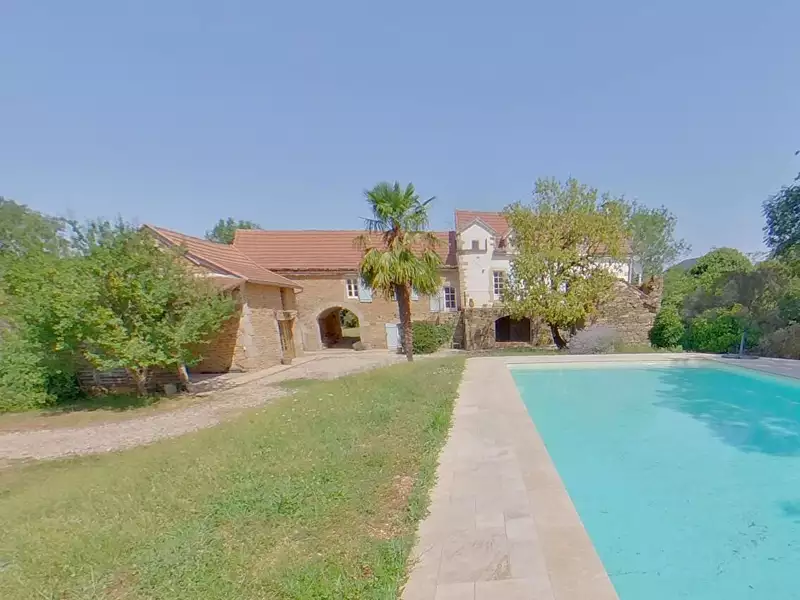 Maison, 248 m²