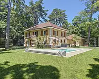 Maison, 259 m²