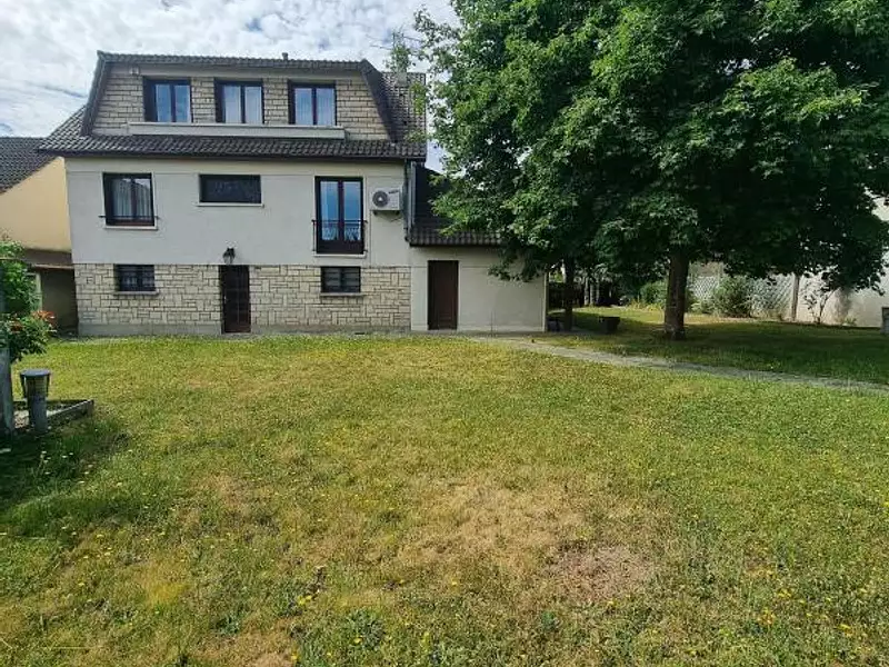 Maison, 204 m²