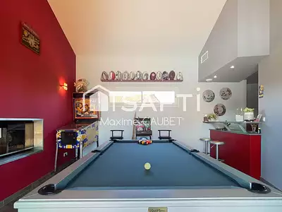 Maison, 260 m²