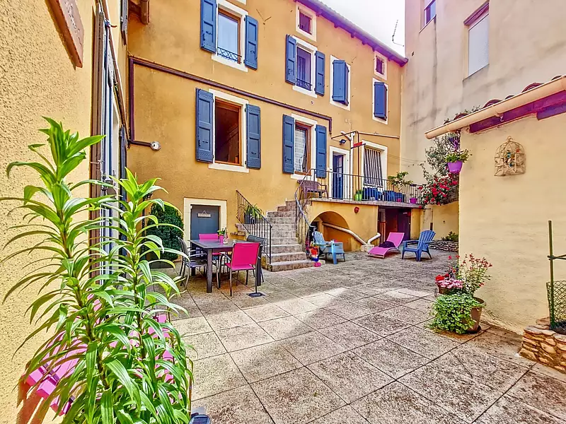 Immeuble, 230 m²