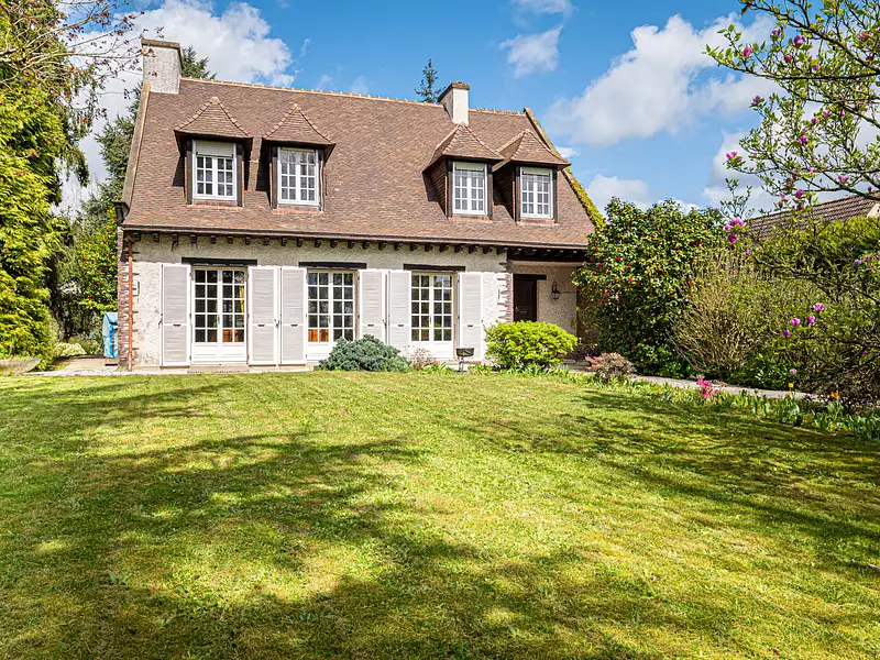 Maison, 240 m²