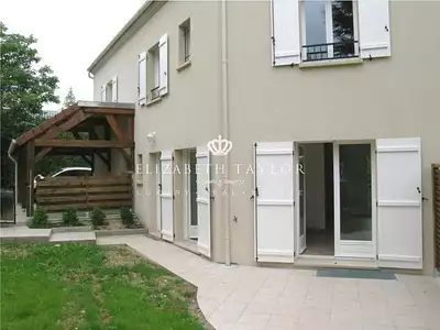 Maison, 166 m²