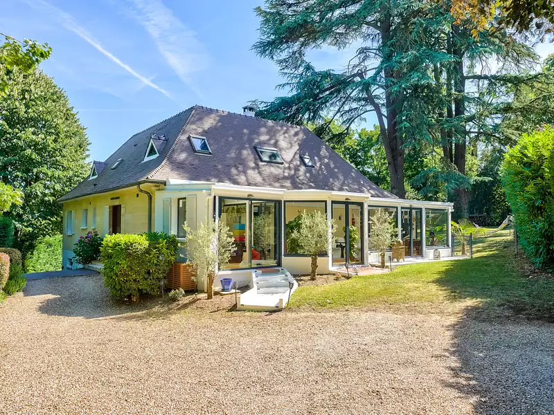 Maison, 281 m²