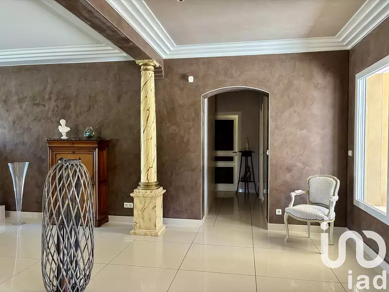 Maison, 240 m²