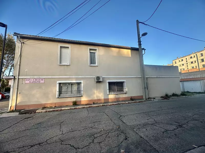 Immeuble, 371 m²