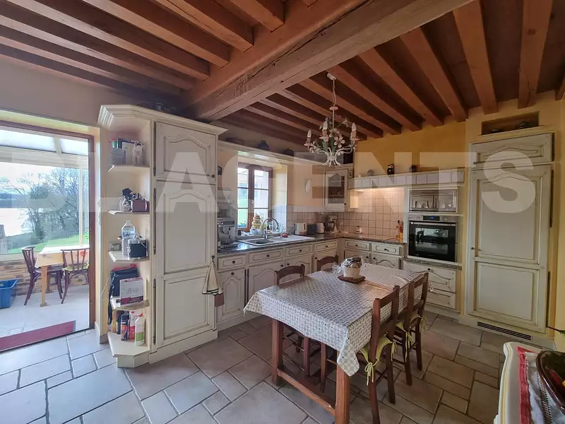 Maison, 190 m²