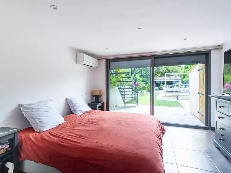 Maison, 240 m²