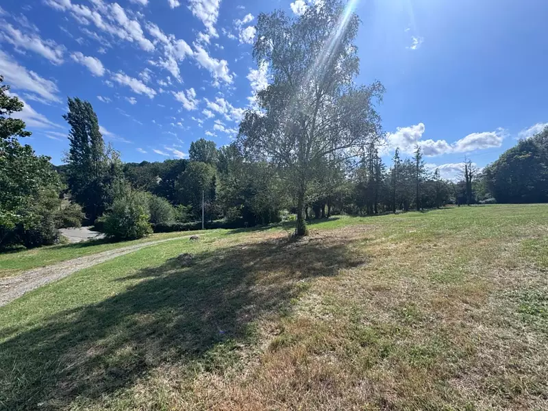 Terrain, 1 035 m²