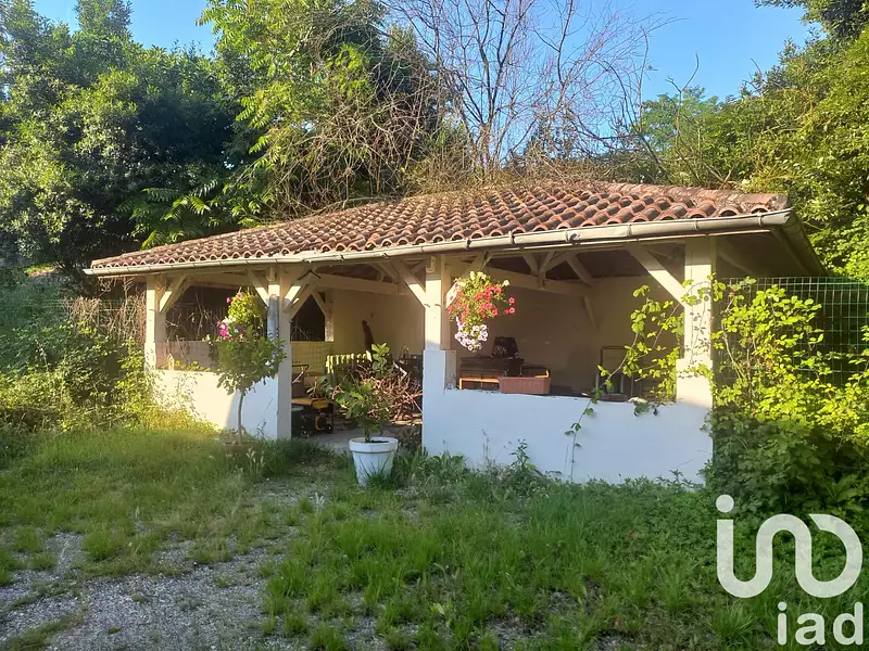 Immeuble, 1 521 m²