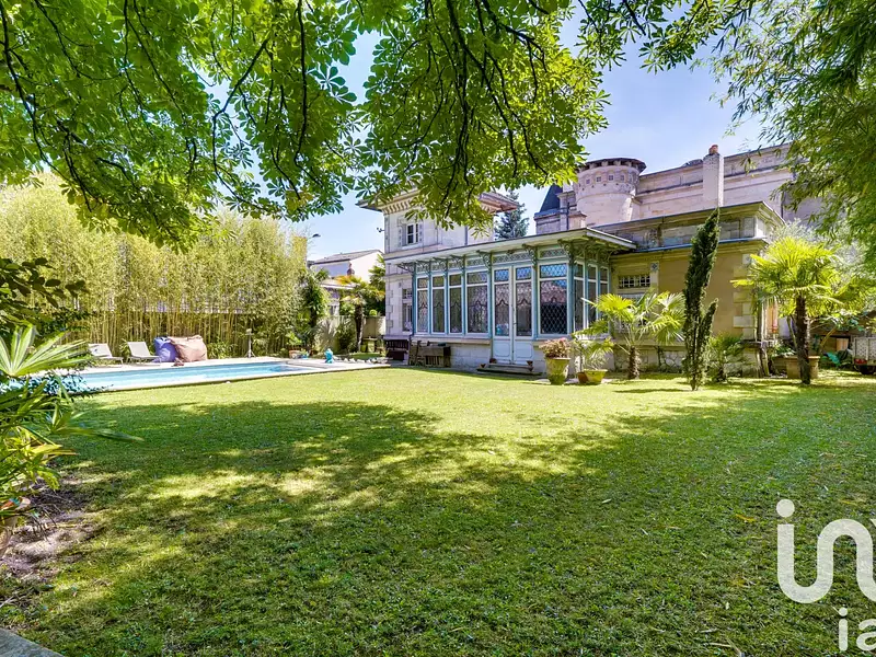 Maison, 306 m²