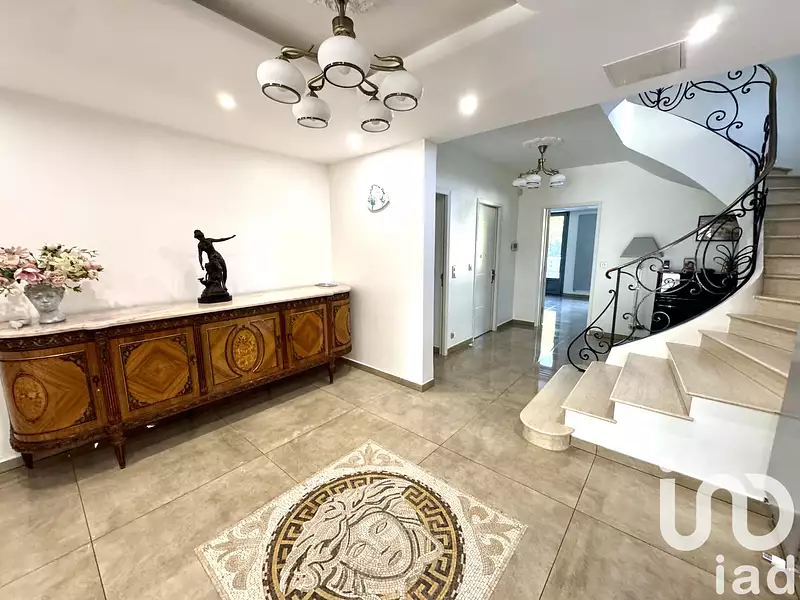 Maison, 327 m²