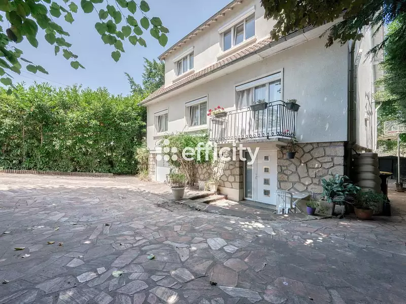 Maison, 165 m²