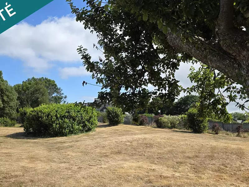 Terrain, 2 180 m²