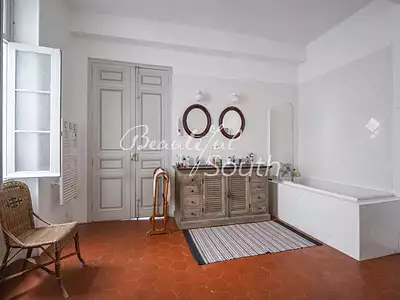 Maison, 350 m²