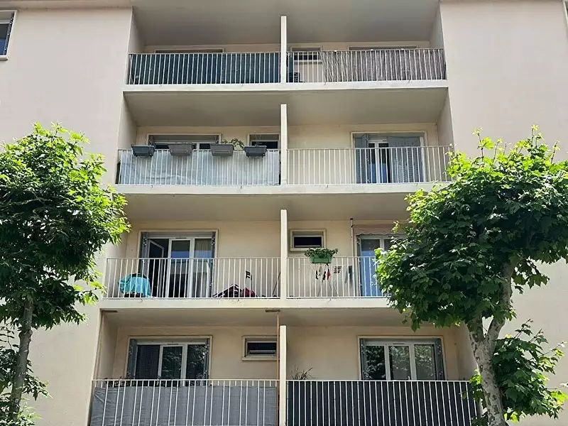 Immeuble, 755 m²