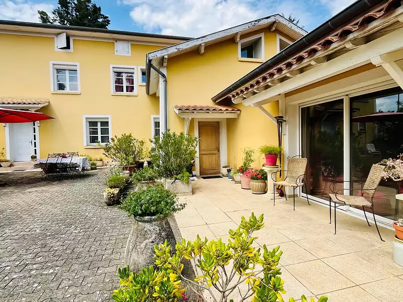 Maison, 345 m²