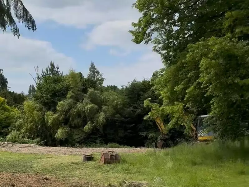 Terrain, 1 200 m²