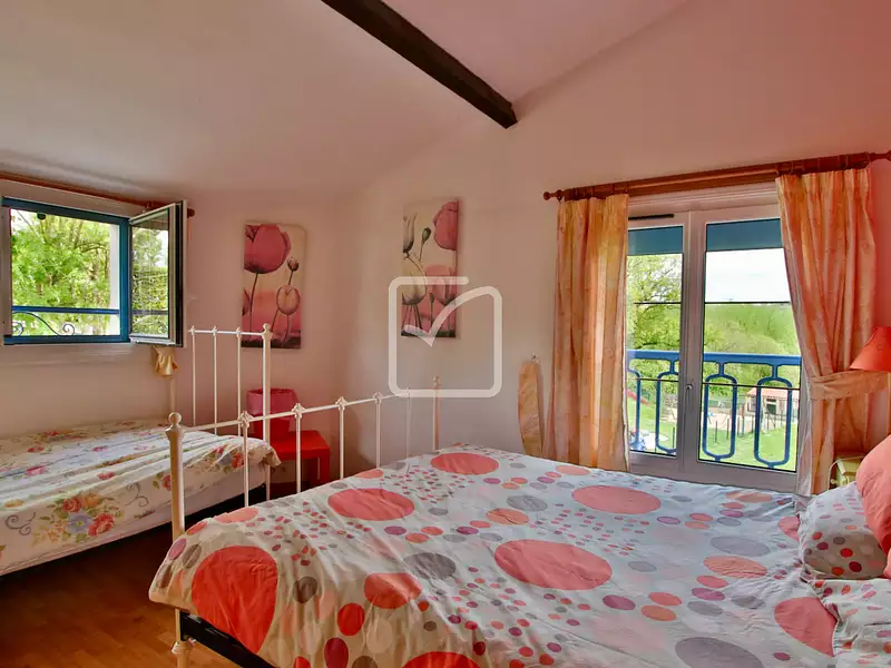 Maison, 231 m²