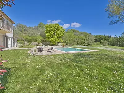 Maison, 240 m²