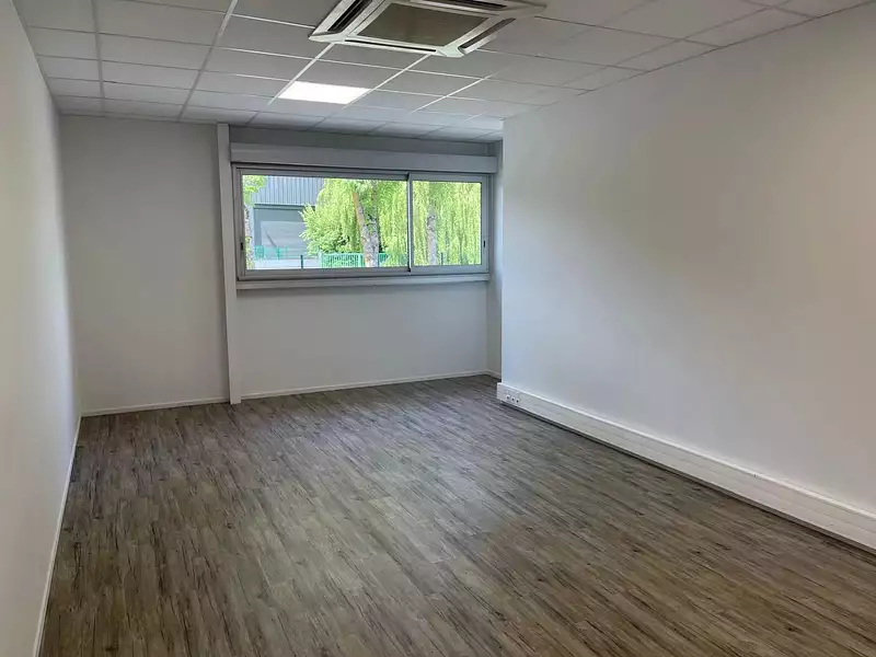 Divers, 200 m²