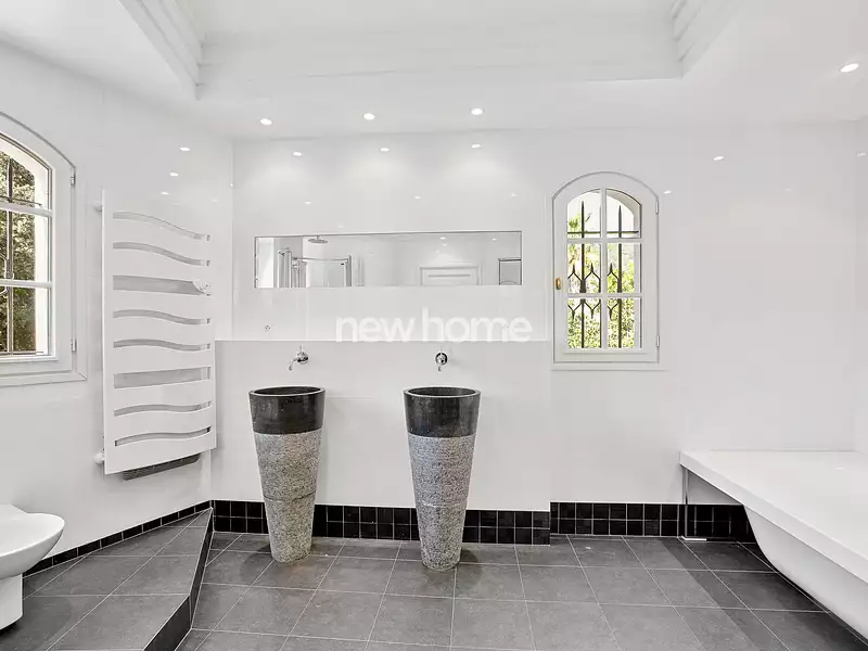 Maison, 270,24 m²