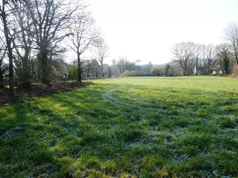 Terrain, 3 044 m²