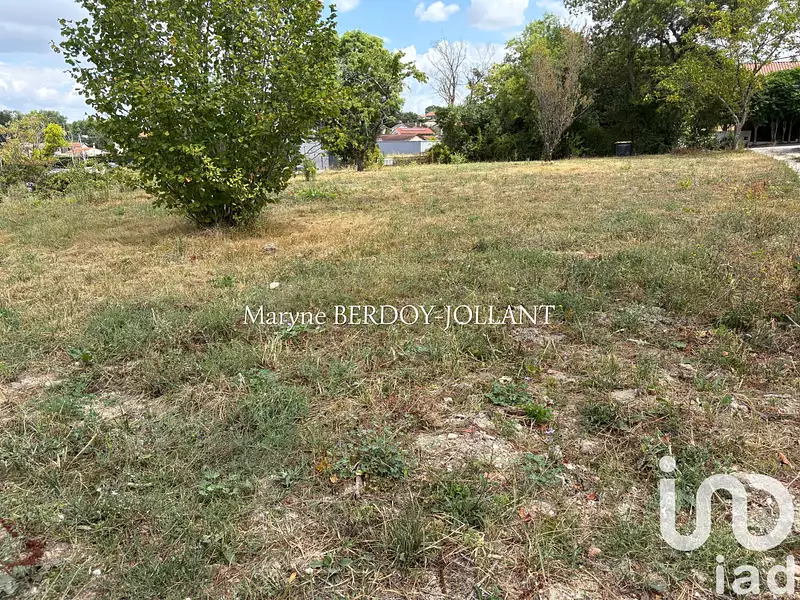 Terrain, 890 m²