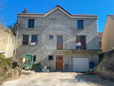 Maison, 180 m²
