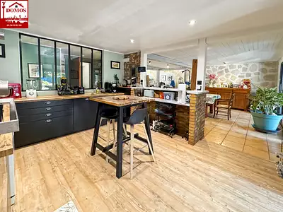 Maison, 220 m²