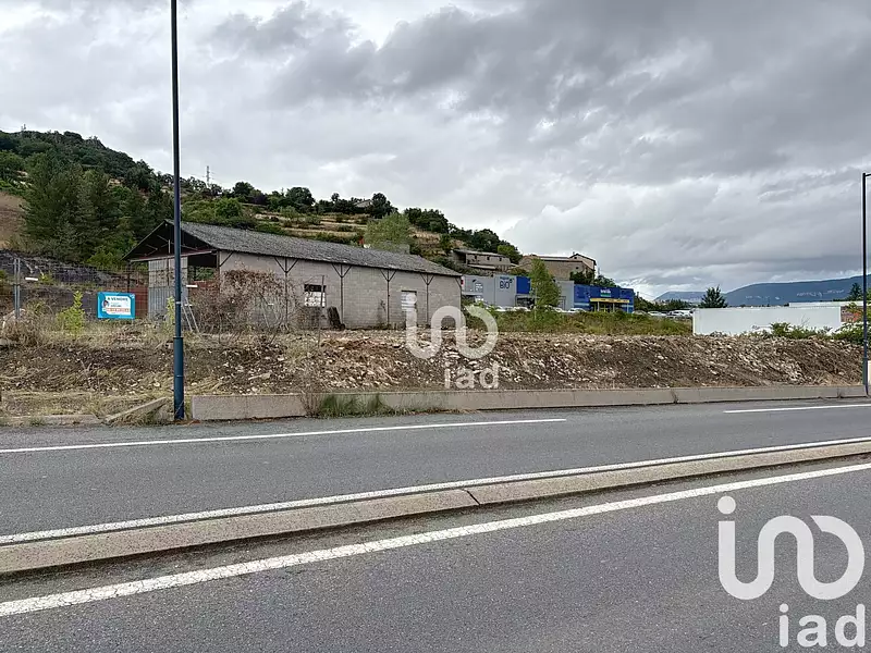 Terrain, 11 808 m²