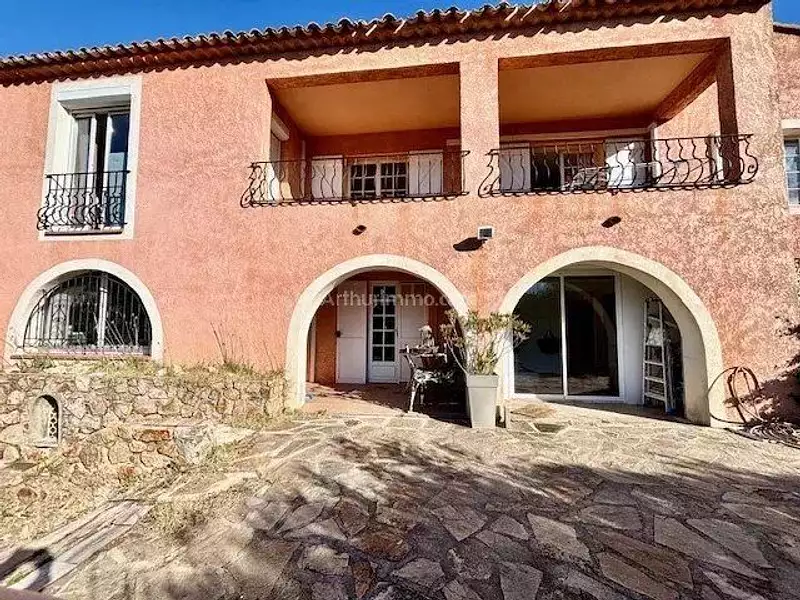 Maison, 180 m²