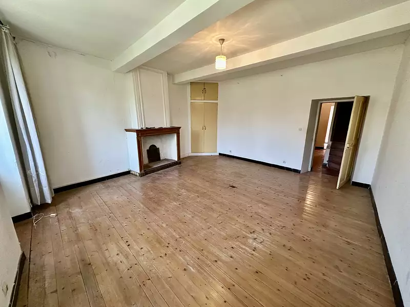Maison, 196 m²